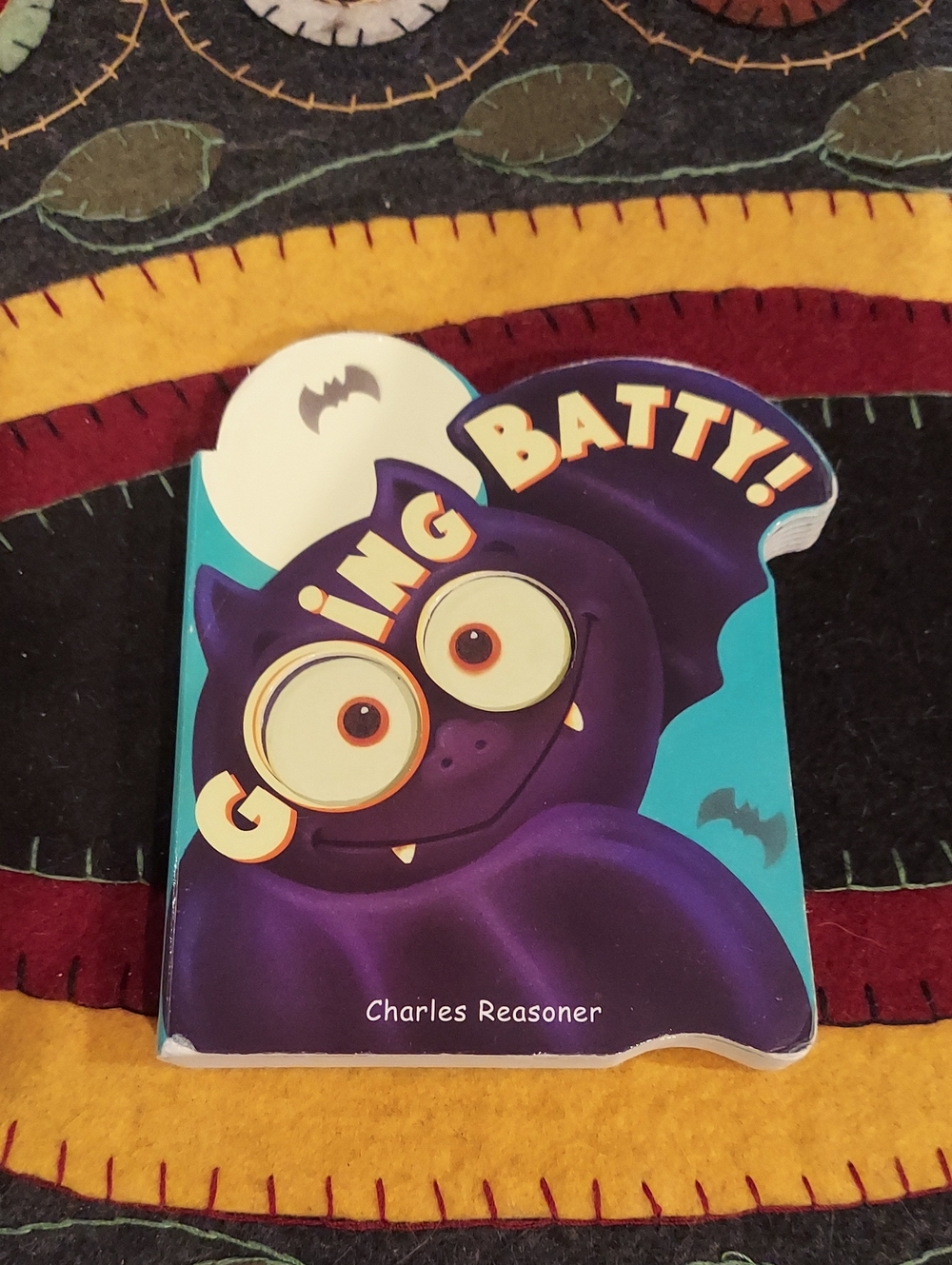 ❤️ Going Batty! Children's Halloween Glow Board Book